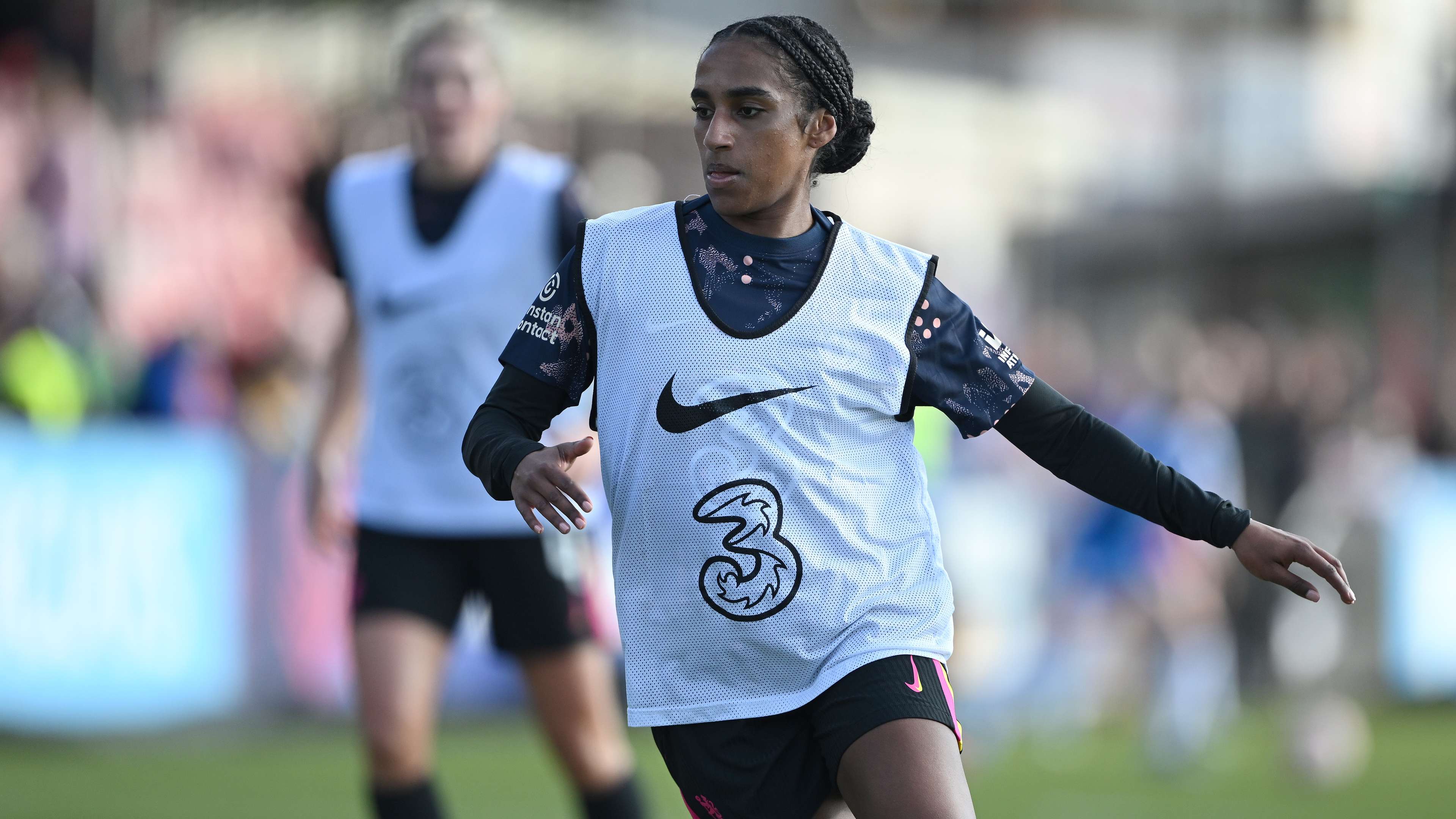 甚至是彰显 甚至是彰显